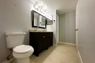 303 Waterview Dr, Palm Springs, FL 33461 - Photo 27