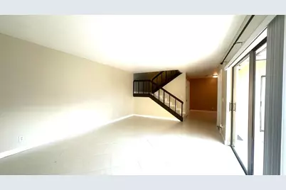 303 Waterview Drive, Palm Springs, FL 33461 - Photo 7