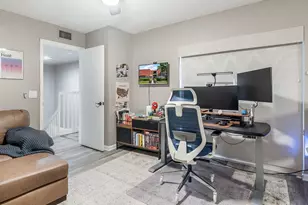725 NW 99th Cir, Plantation, FL 33324 - Photo 23