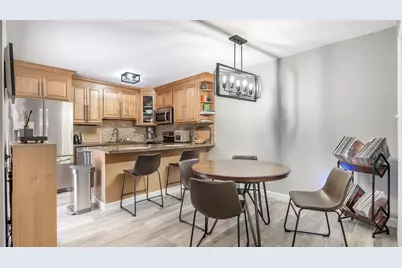 725 NW 99th Circle, Plantation, FL 33324 - Photo 5