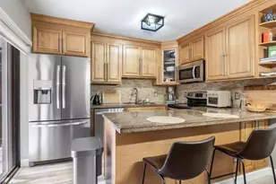 725 NW 99th Cir, Plantation, FL 33324 - Photo 3
