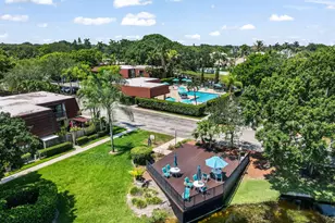 725 NW 99th Cir, Plantation, FL 33324 - Photo 11