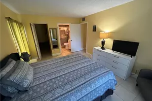 1009 Green Pine Blvd, West Palm Beach, FL 33409 - Photo 17