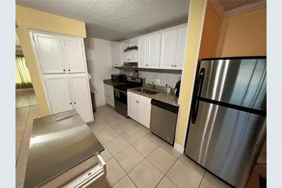 1009 Green Pine Boulevard #G1, West Palm Beach, FL 33409 - Photo 9