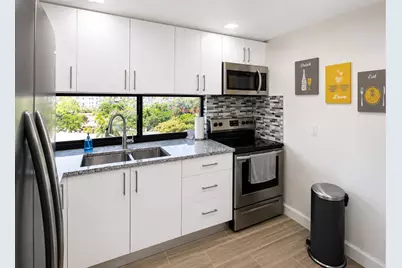 17021 N Bay Road #816, Sunny Isles Beach, FL 33160 - Photo 3