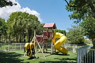 921 Imperial Lake Rd, West Palm Beach, FL 33413 - Photo 5