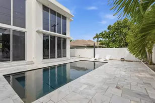 284 NE 7th St, Boca Raton, FL 33432 - Photo 11