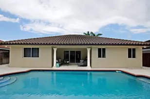 18324 SW 149th Pl, Miami, FL 33187 - Photo 7