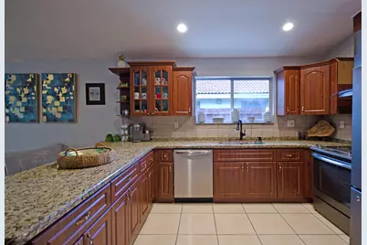 18324 SW 149th Place, Miami, FL 33187 - Photo 21