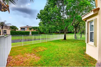 8049 Via Bolzano, Greenacres, FL 33467 - Photo 39