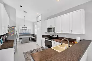8049 Via Bolzano, Lake Worth, FL 33467 - Photo 9
