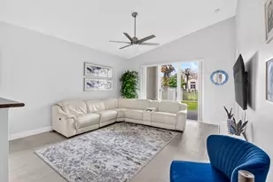 8049 Via Bolzano, Lake Worth, FL 33467 - Photo 13