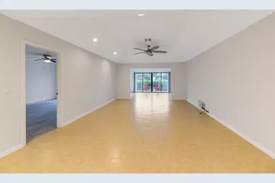 13867 Eastpointe Way, Palm Beach Gardens, FL 33418 - Photo 11