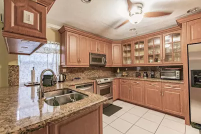 [Address not provided], Lauderdale Lakes, FL 33309 - Photo 11