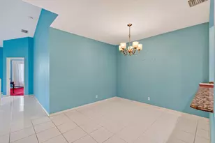 6374 Park Lake Cir, Boynton Beach, FL 33437 - Photo 7