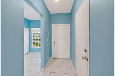 6374 Park Lake Circle, Boynton Beach, FL 33437 - Photo 5