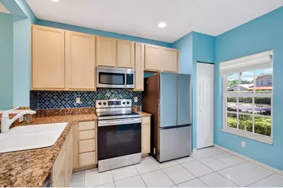 6374 Park Lake Circle, Boynton Beach, FL 33437 - Photo 13