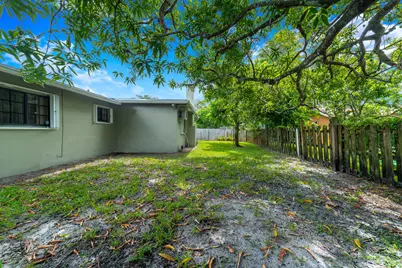 4460 NW 3rd Place, Plantation, FL 33317 - Photo 23