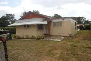 2466 NW 91st St, Miami, FL 33147 - Photo 9