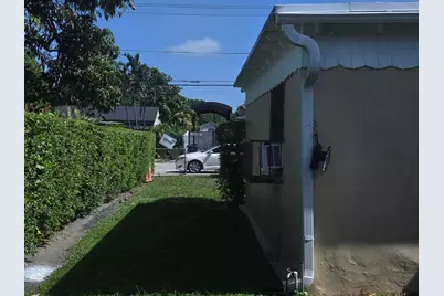 2466 NW 91st Street, Miami, FL 33147 - Photo 17