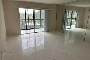 7286 Huntington Ln, Delray Beach, FL 33446 - Photo 3