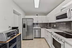 9 NE 19th Ct, Wilton Manors, FL 33305 - Photo 3