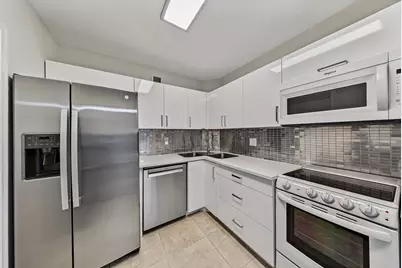 9 NE 19th Court #C112, Wilton Manors, FL 33305 - Photo 5