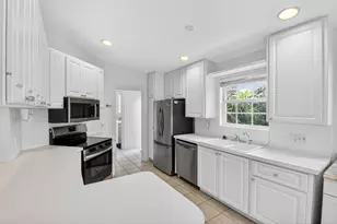 2774 Livingston Ln, West Palm Beach, FL 33411 - Photo 5