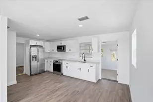 270 SW 10th Ave, South Bay, FL 33493 - Photo 7