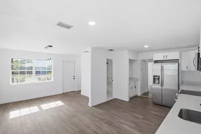 270 SW 10th Avenue #1, South Bay, FL 33493 - Photo 5