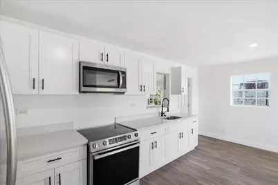 270 SW 10th Avenue #1, South Bay, FL 33493 - Photo 11