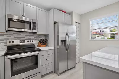 539 NW 36th Avenue, Deerfield Beach, FL 33442 - Photo 3