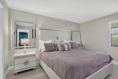 539 NW 36th Avenue, Deerfield Beach, FL 33442 - Photo 9