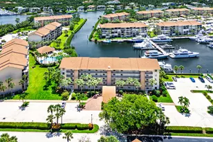 1301 Seafarer Cir, Jupiter, FL 33477 - Photo 3
