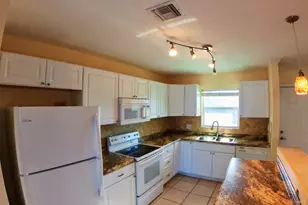 236 Castlewood Dr, North Palm Beach, FL 33408 - Photo 5