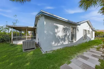 7198 E Pine Forest Cir Circle E, Lake Worth, FL 33467 - Photo 35