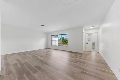 7198 E Pine Forest Cir Circle E, Lake Worth, FL 33467 - Photo 7