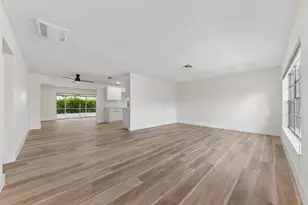7198 E Pine Forest Cir Circle E, Lake Worth, FL 33467 - Photo 5