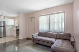 5186 NE 6th Ave, Oakland Park, FL 33334 - Photo 13