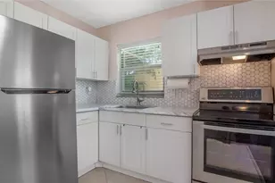 5186 NE 6th Ave, Oakland Park, FL 33334 - Photo 9