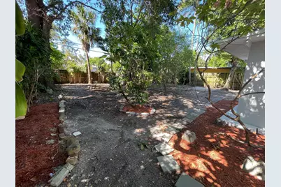 1635 NE 160th Street, North Miami Beach, FL 33162 - Photo 25