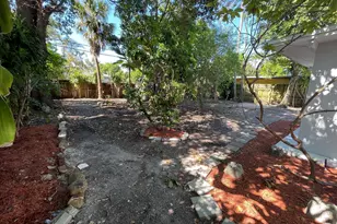 1635 NE 160th St, North Miami Beach, FL 33162 - Photo 25