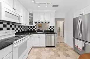 15234 Lakes of Delray Blvd, Delray Beach, FL 33484 - Photo 7