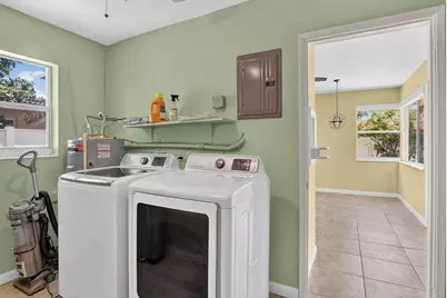 2110 NE 4th Avenue, Boca Raton, FL 33431 - Photo 19