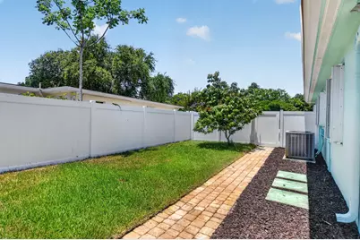 2110 NE 4th Avenue, Boca Raton, FL 33431 - Photo 41