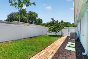 2110 NE 4th Ave, Boca Raton, FL 33431 - Photo 41