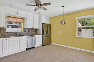 2110 NE 4th Ave, Boca Raton, FL 33431 - Photo 9