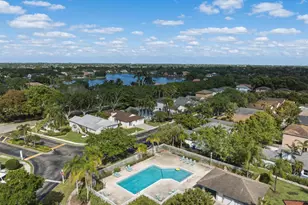310 NW 207th Way, Pembroke Pines, FL 33029 - Photo 9