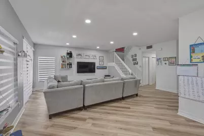 310 NW 207th Way, Pembroke Pines, FL 33029 - Photo 21