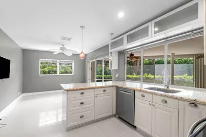 781 Apple Tree Lane, Boca Raton, FL 33486 - Photo 9